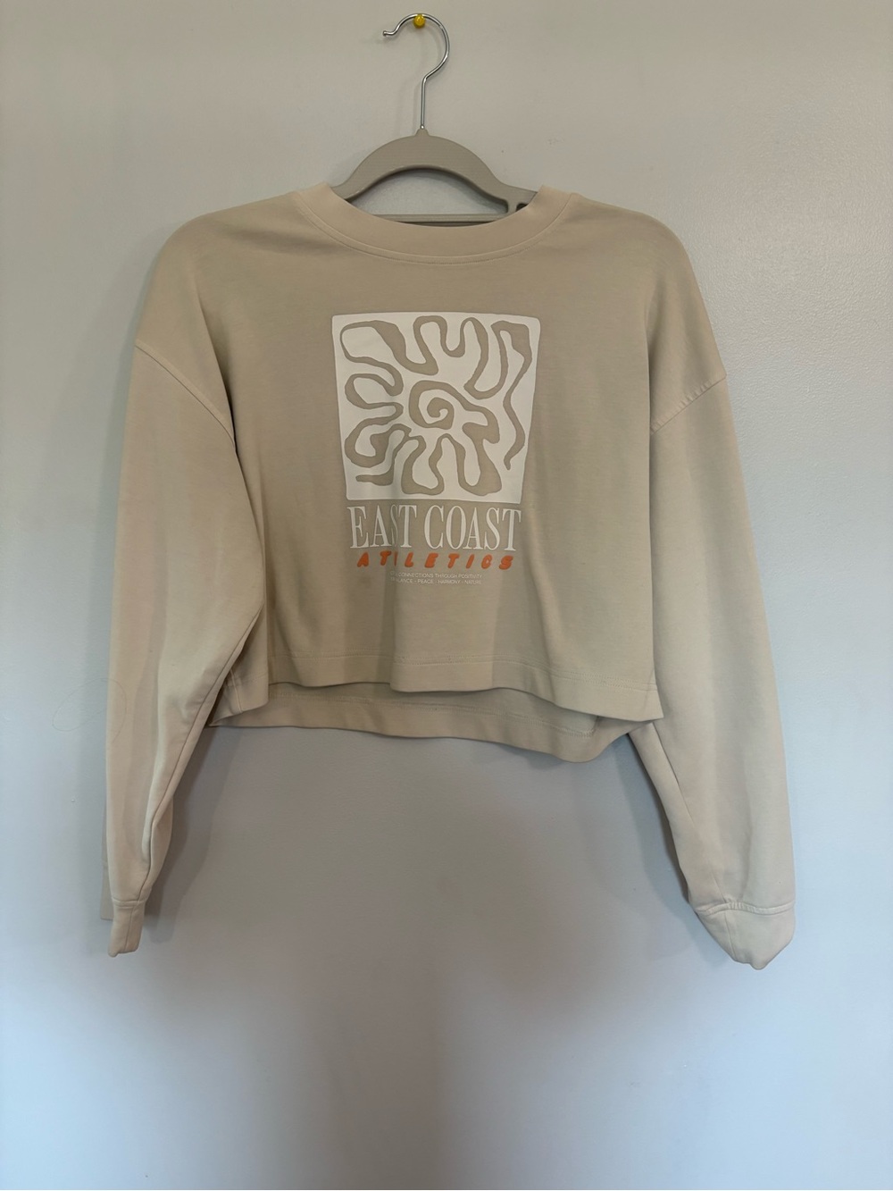 Old Navy Cream Cropped Graphic Sweatshirt